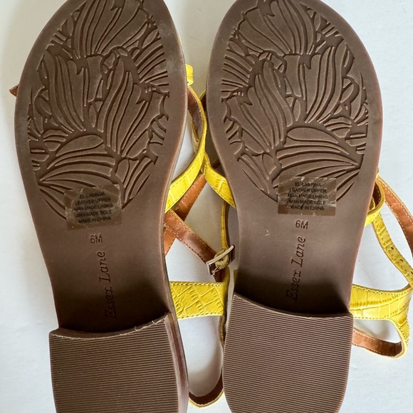 Sandals, Essex Lane, Yellow, 6, Toe Ring, Buckles around the ankle, Never Worn - Picture 5 of 5